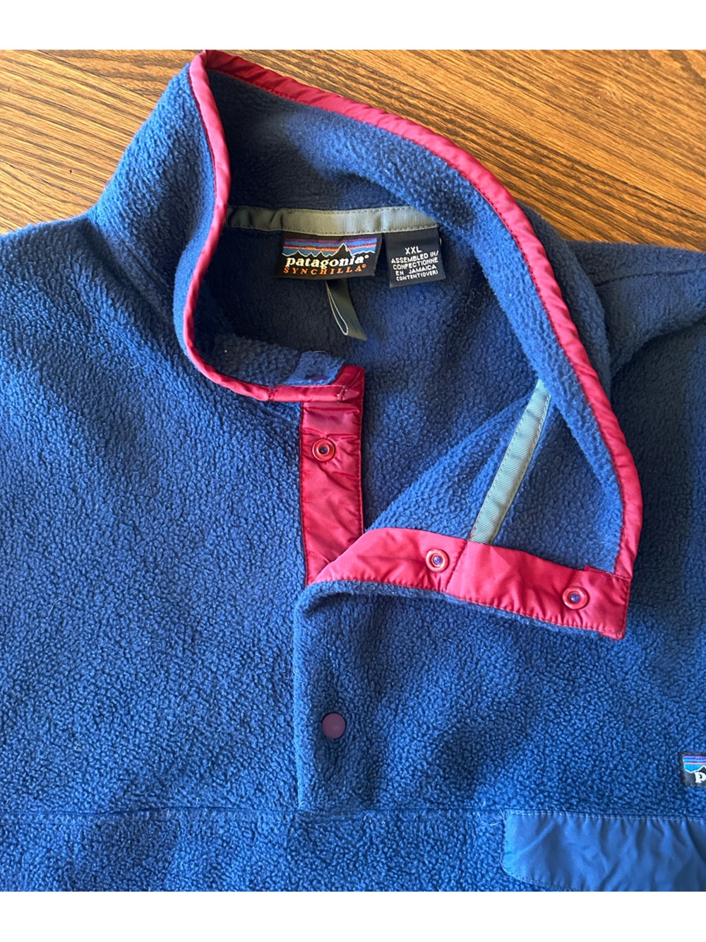 Patagonia Men’s Synchilla Fleece Pullover in Navy with Red Trim